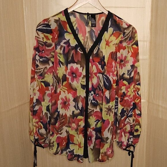 Bisou Bisou Silky Sheer Watercolor Blouse Large - Picture 1 of 7